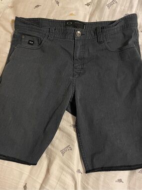 Oakley Men's Charcoal Black Jean-Style Shorts